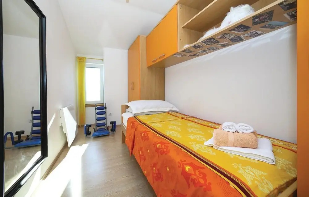 Awesome Home in Kastel Kambelovac With Wifi and 3 Bedrooms