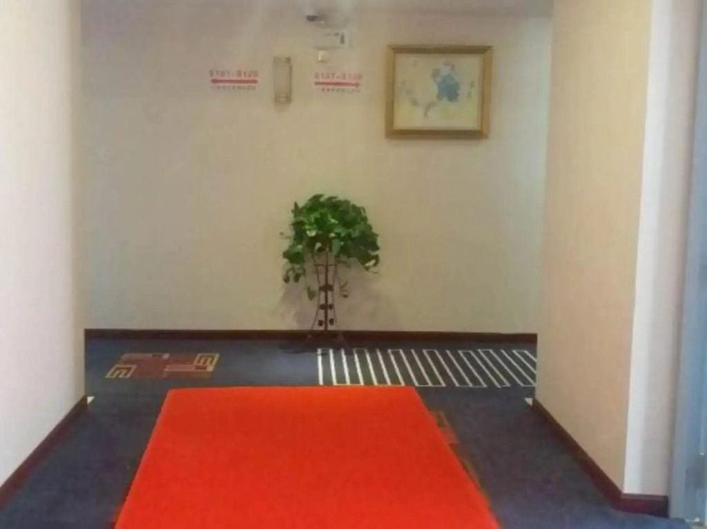 Shanghai Yiyan Business Hotel (Qingpu Industrial Park)