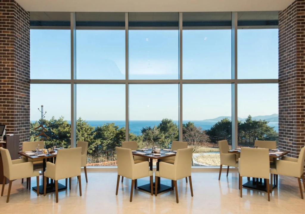 Hotel Tops 10