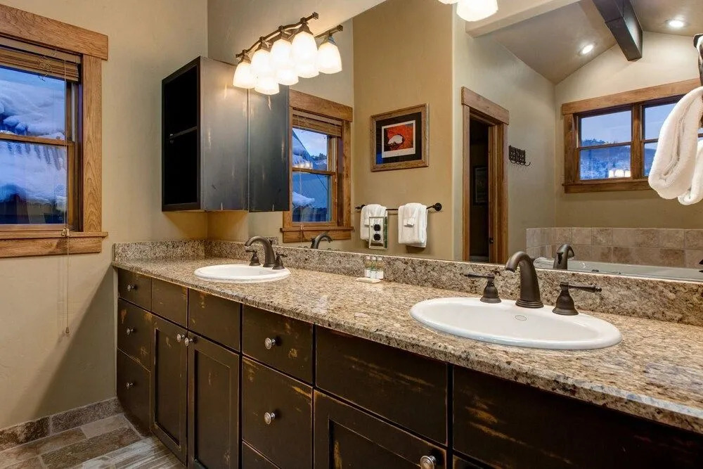 Upper Woodside Luxury 3 Bedroom Home