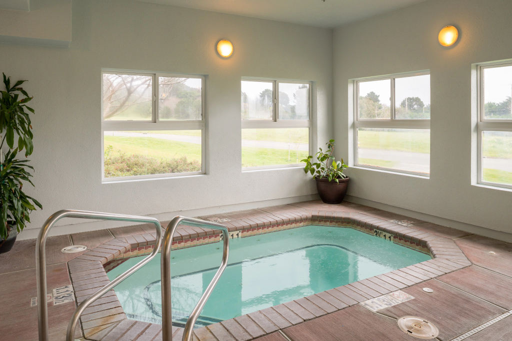 Holiday Inn Express Hotel & Suites Arcata/Eureka-Airport Area by IHG