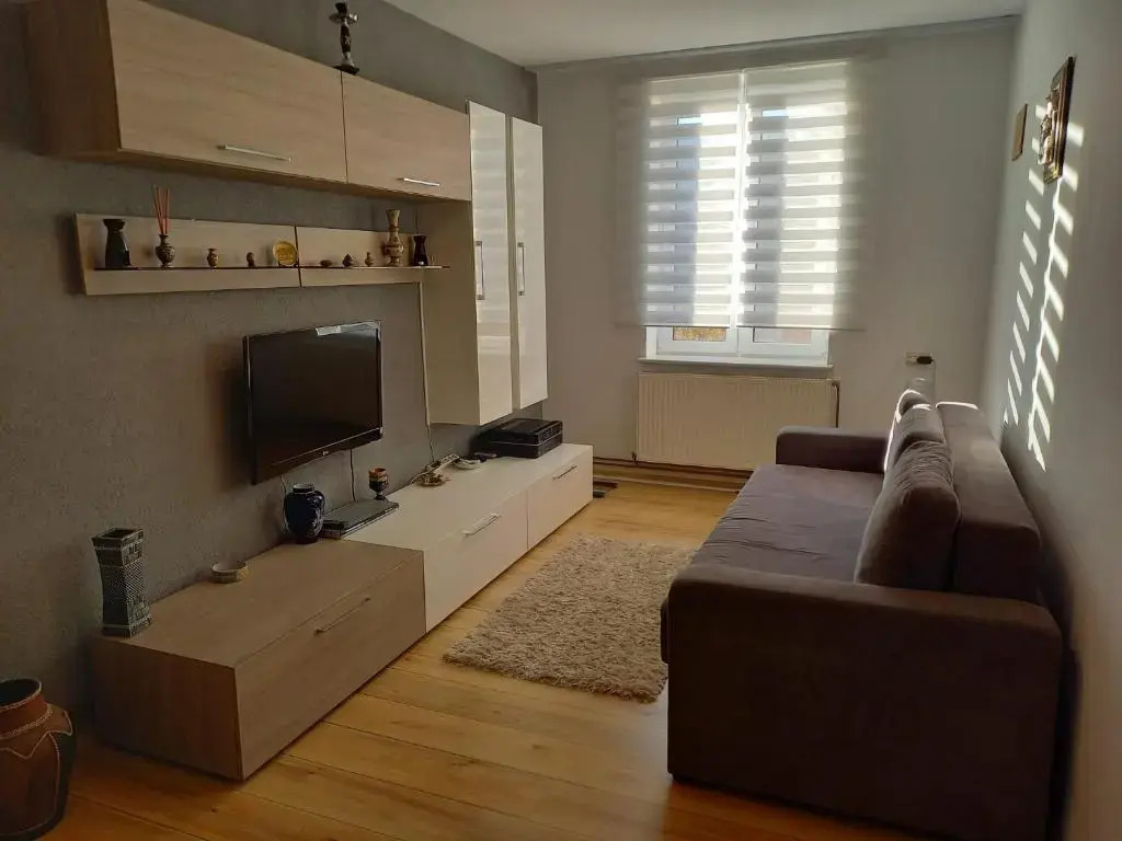 Apartament Plopilor