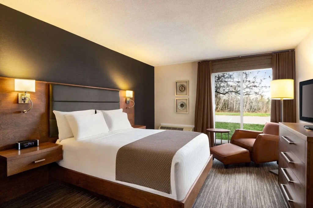 Atlantic Host Hotel, Trademark Collection by Wyndham