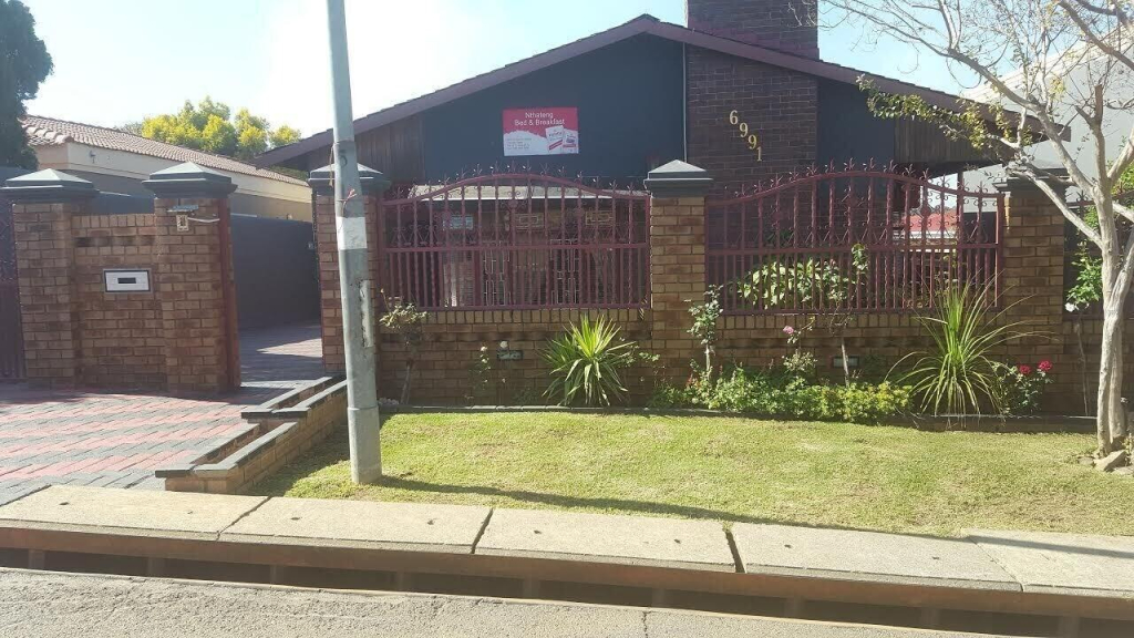 Nthateng Bed and Breakfast Tourism