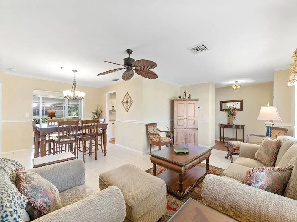 Lakeside House by Vacation Rental Pros
