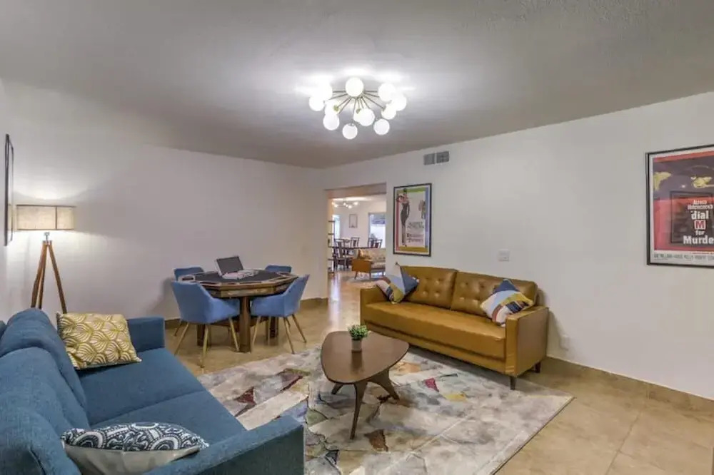 Desert Oasis Las Vegas - Pool 5 Bedrooms 9 Beds