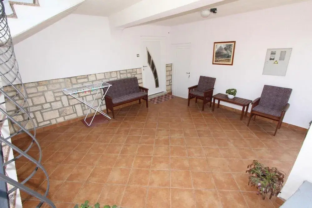 Apartments and Room Silvana