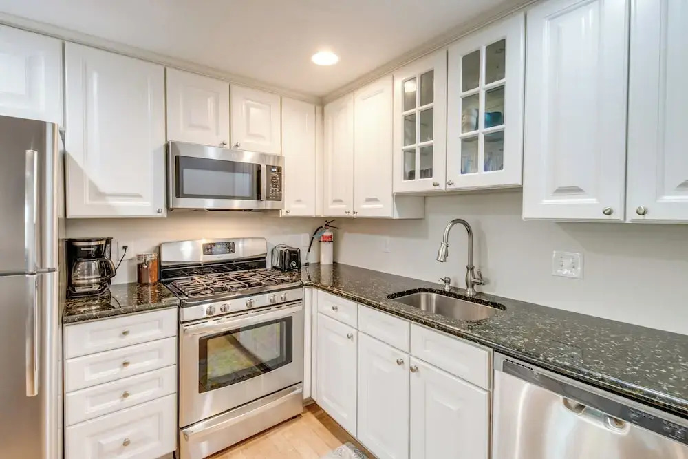Cape May Quad w/ Grill - 7 Blocks to Beach!