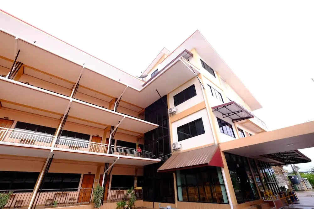 Kanjana Hotel