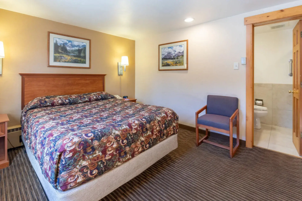 Rabbit Ears Motel