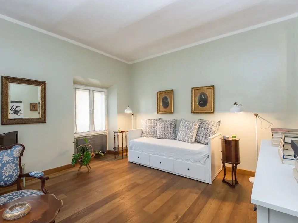 RSH Vatican Large Bright Apartment