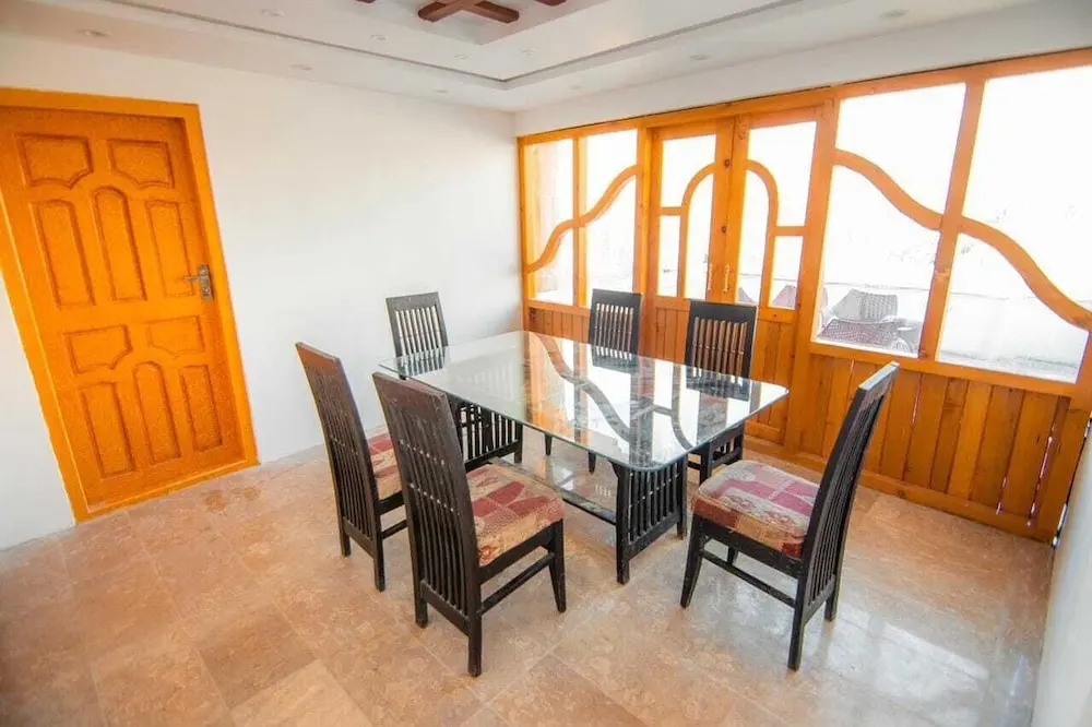 Royal Guest House Newranga Skardu