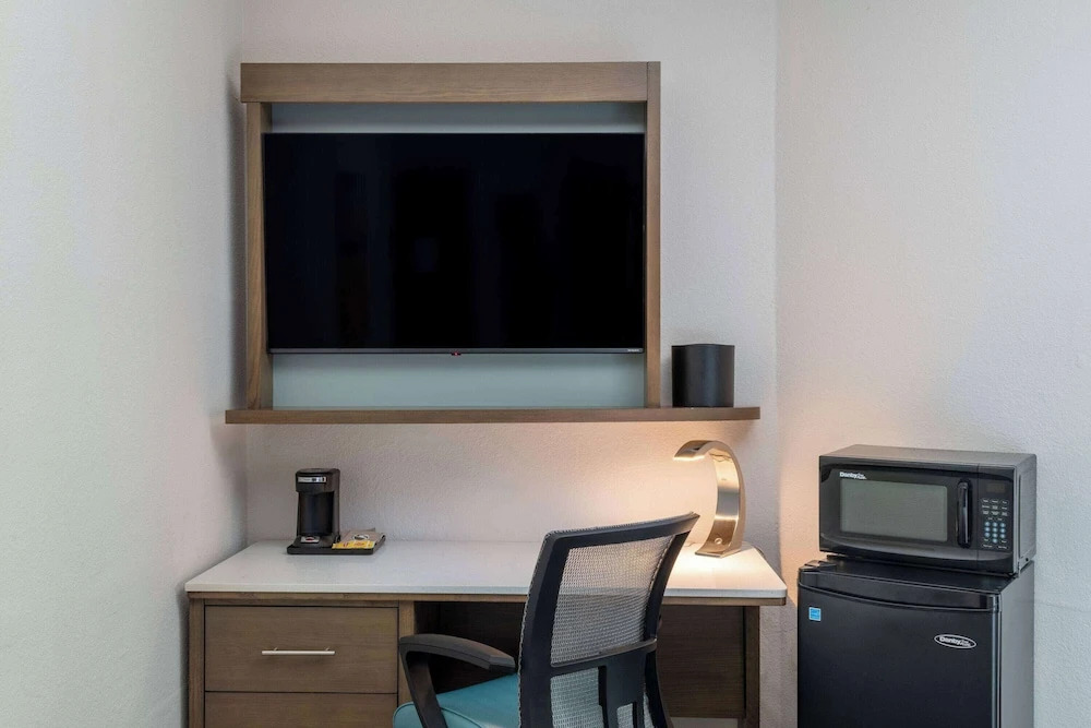 Mainstay Suites