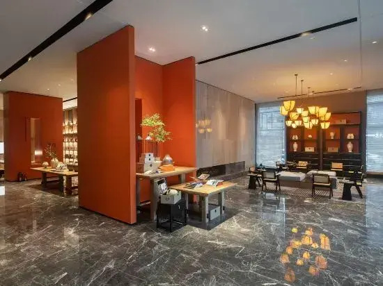 Qionghai Changlong Hotel (Yinhai Zaliang Street)