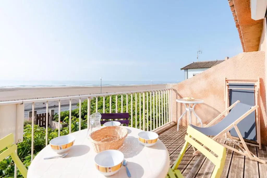 RAG28 : Appartement T2 Cabine 4 couchages NARBONNE PLAGE