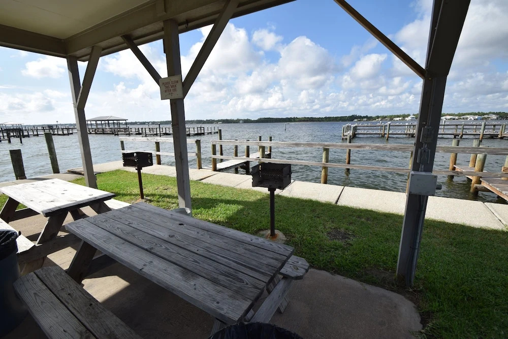 Sea Oats E104 2 Bedrooms 2 Bathrooms Condo