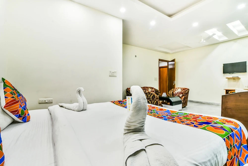 Fabhotel Merriment