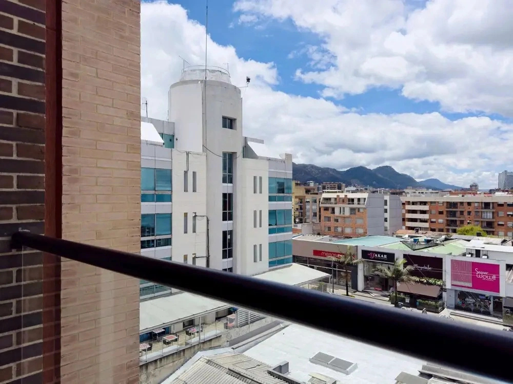 w Startling Loft w Balcony in Santa B Rbara
