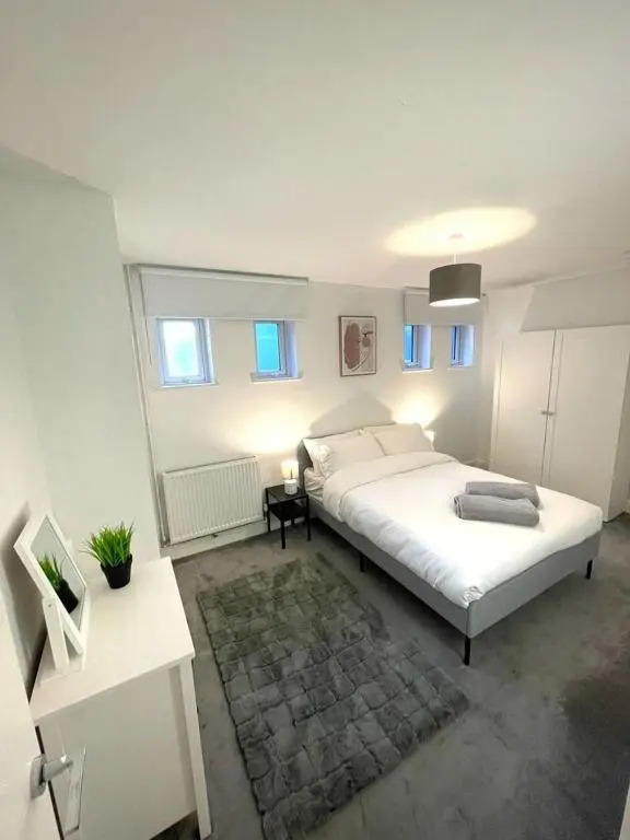 Prosper House Apartment 5