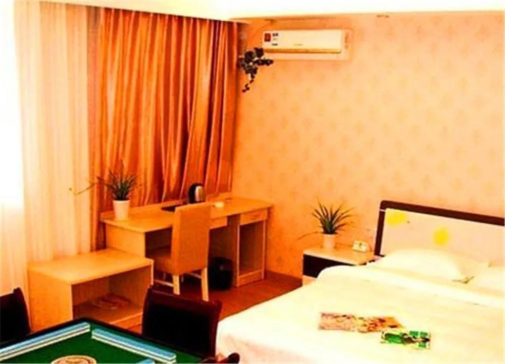Super 8 Hotel