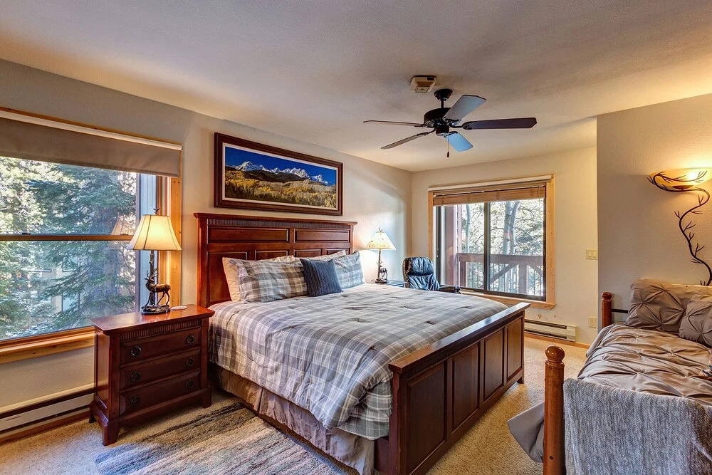 #1715 Tannenbaum II - Right on the River, Super Close to Quicksilver Lift and Walk to Main! 2 Bed, 3 Bath, Perfect Condo for Ski or Summer Getaway!