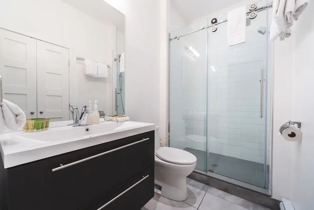 LikeAHotel-Ste Catherine/Downtown Montreal