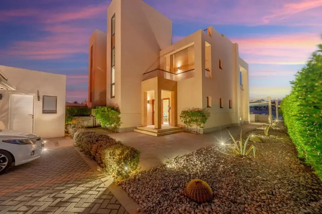 Joubal Lagoon II 4-Bedroom Villa with Private Pool & Lagoon Views