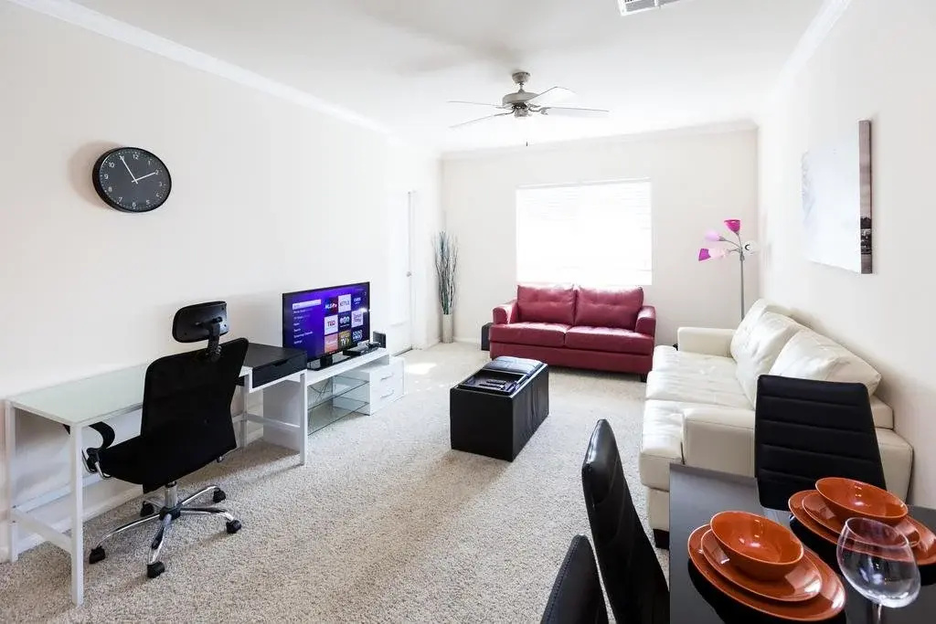Heaven on Hollywood Boulevard Furnished Apartments