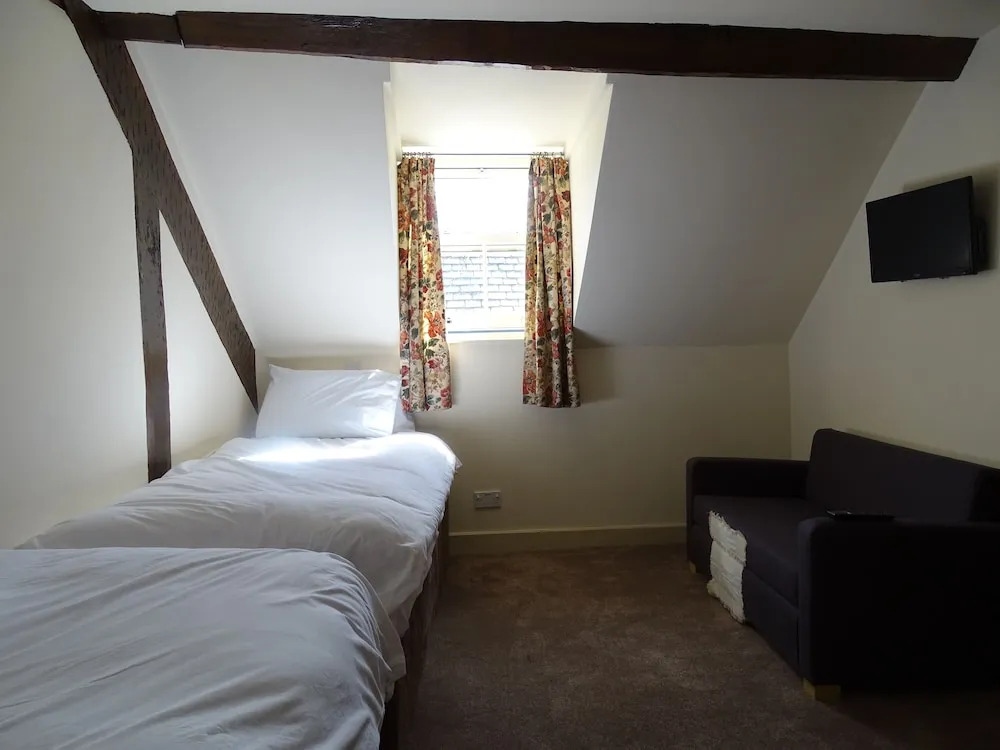 Ellesmere Hotel