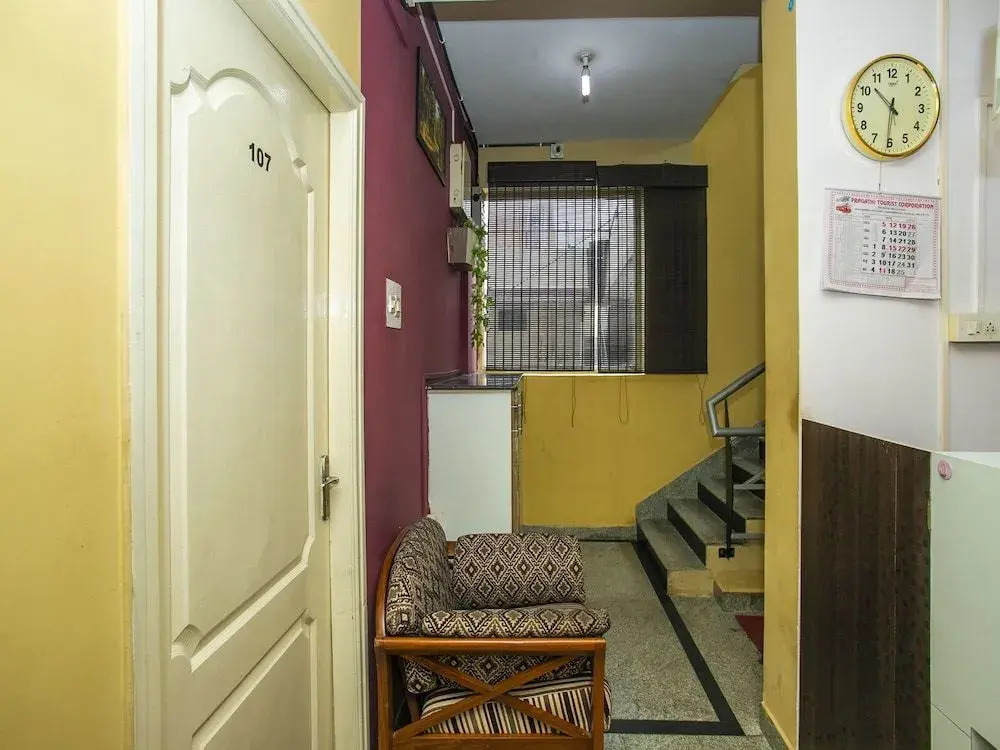 OYO 16987 Sai Suites
