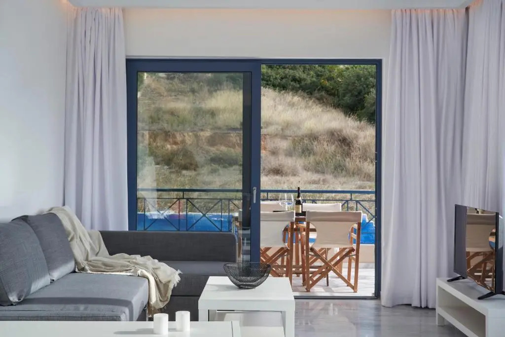 Augoustos ECO luxury apartments with pool