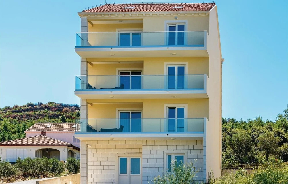 Awesome Home in Cavtat With Wifi and 1 Bedrooms