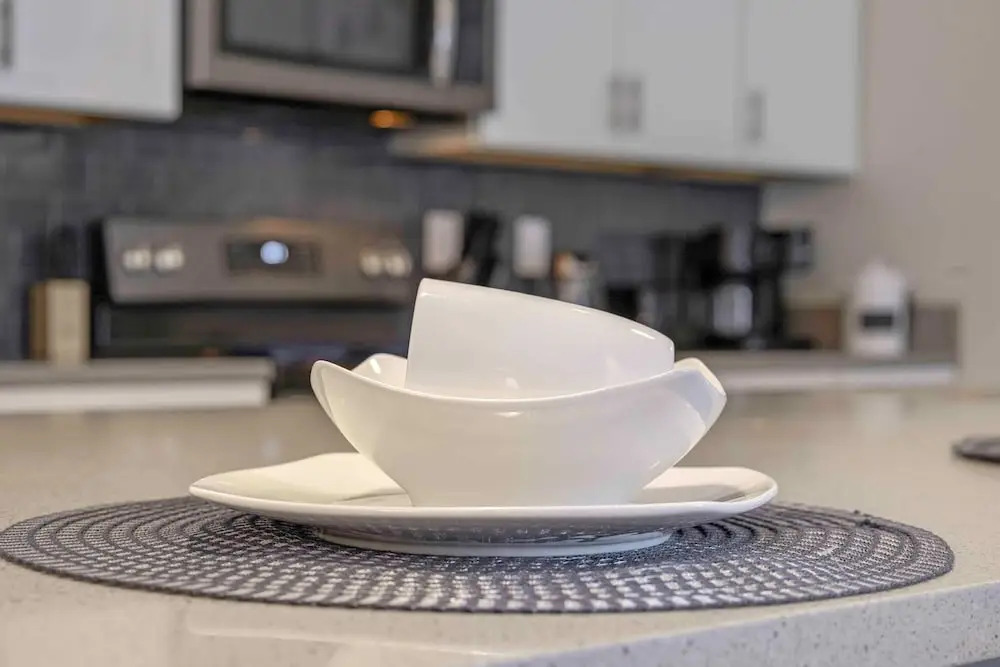 Stylish 4BR Pool Townhome Storey Lake