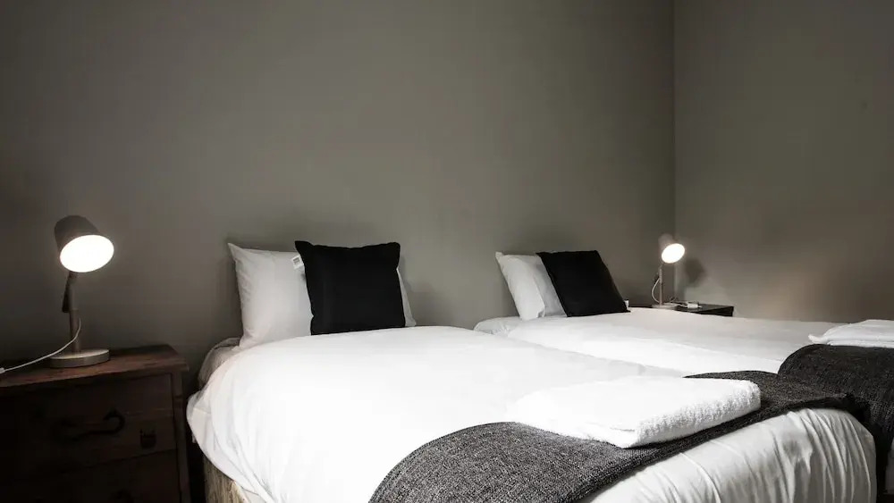 ReadySet Apartments on Altona