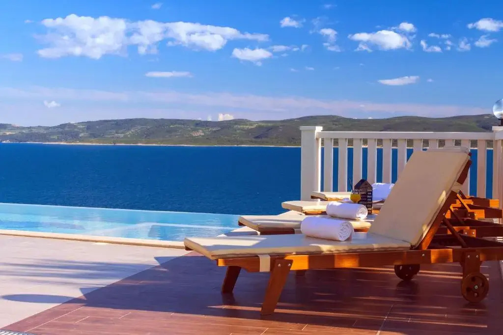 Villa MIRNA with heated pool & whirlpool, traditional wine bar, 150m from sea