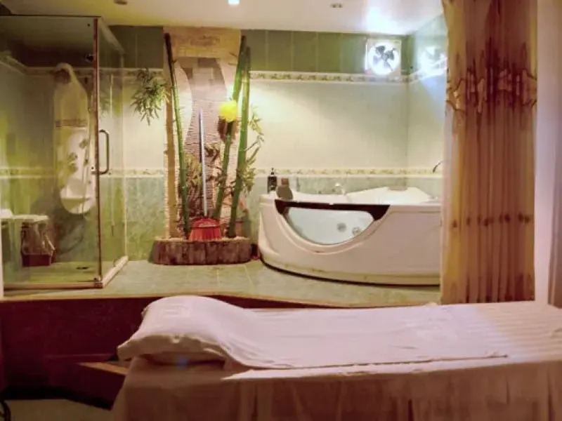 Vuong Hoan Hotel