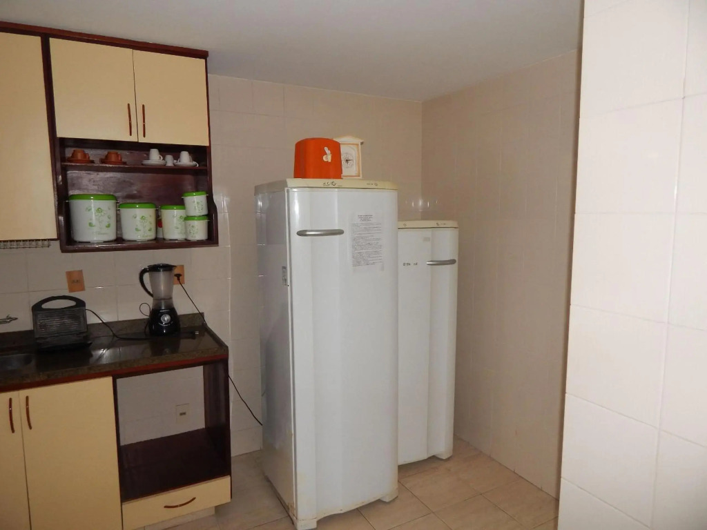 Charmoso e confortável 3 quartos com varanda e piscina - CF05