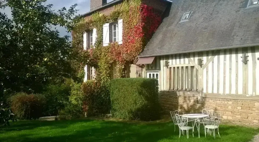 La Cour Mare
