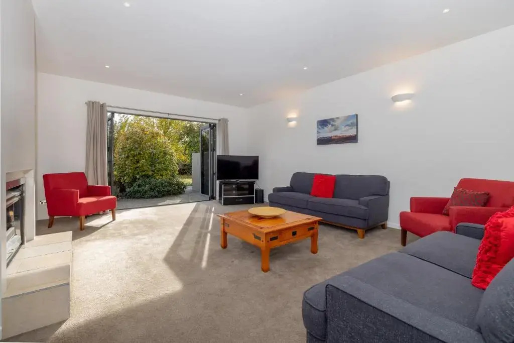 Lake Wanaka Villas at Hertiage Village Country Res