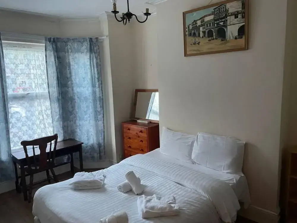 Homely 4-bed House in Manchester