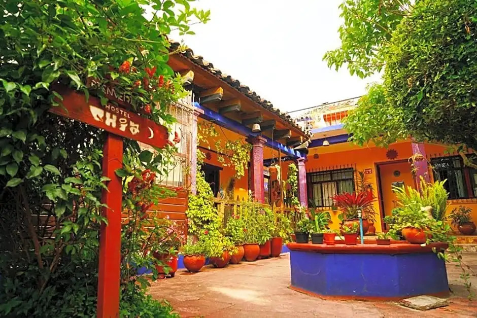 Hostel Qhia