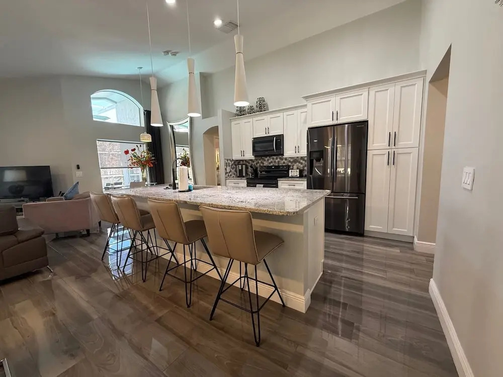 Beautifully Remodeled Pool Home in Southern Dunes