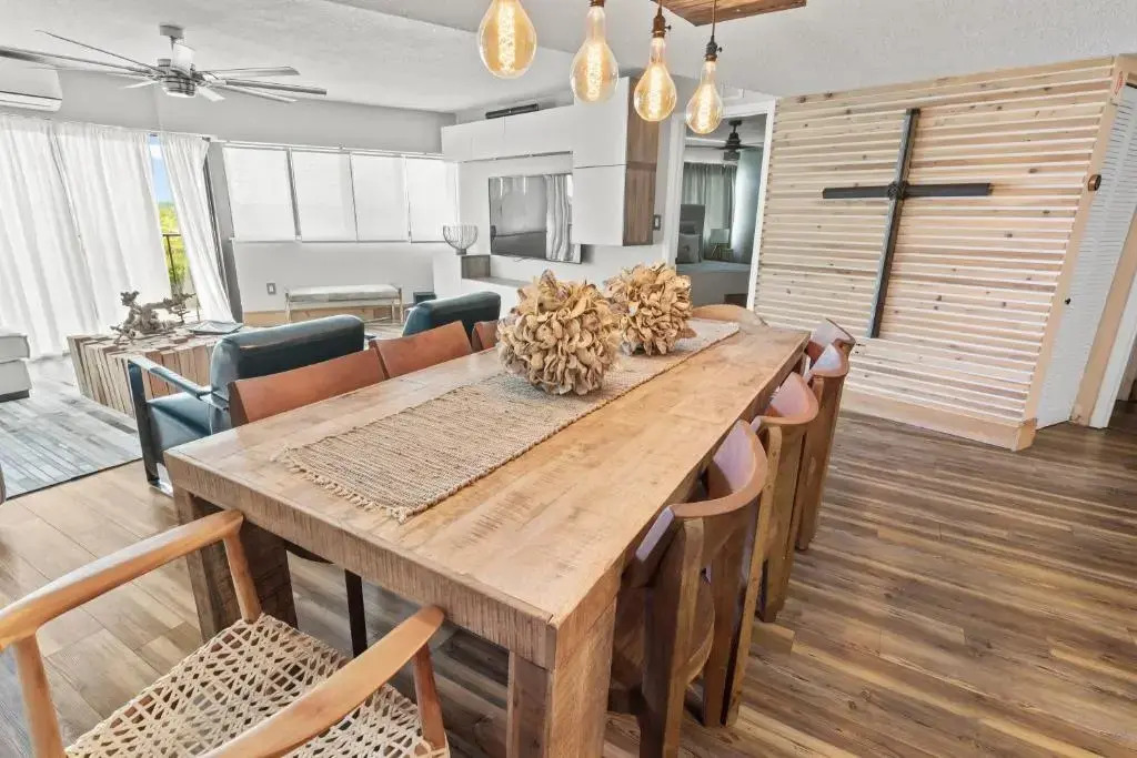 TOWER 2 MASTER SUITEs, 2 KINGS BEDS, MARINA