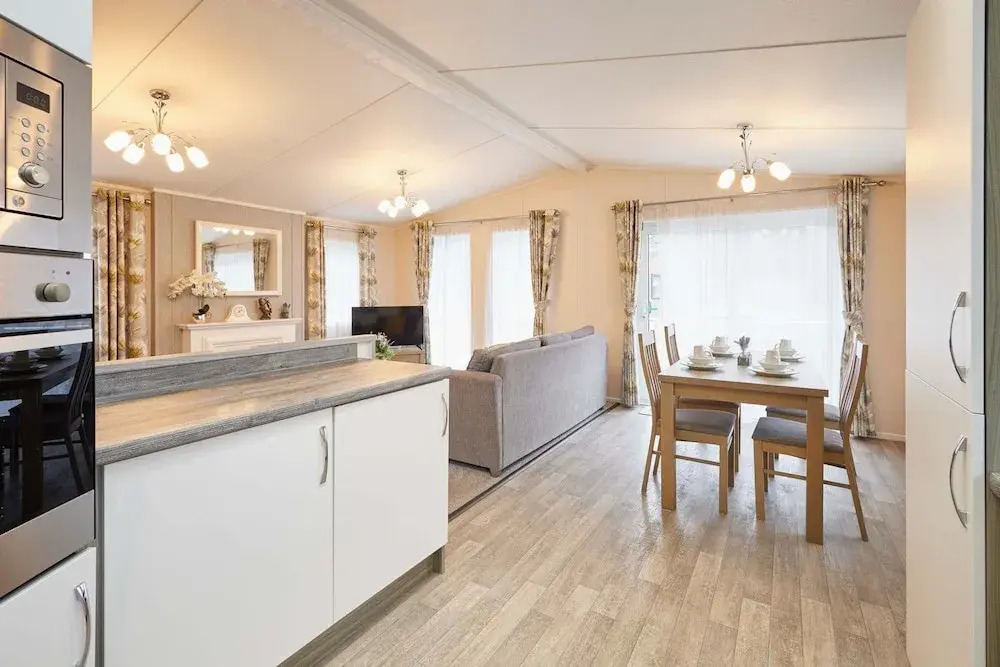 Host Stay Woodpecker Lodge