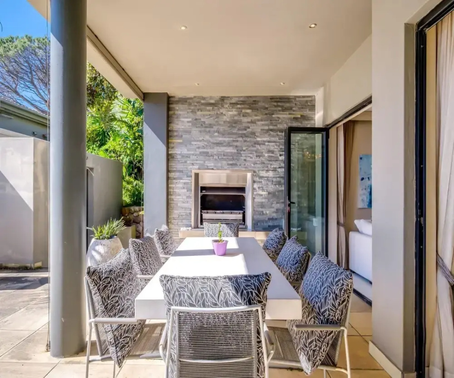 Family Villa in the Heart of Camps Bay Bayon House