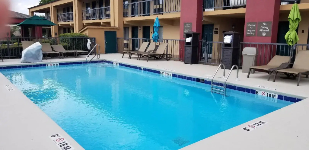 Quality Inn Pelham I-65 exit 246