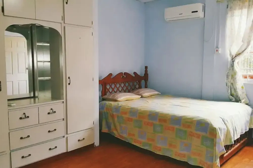 Spacious Apartment near Mall