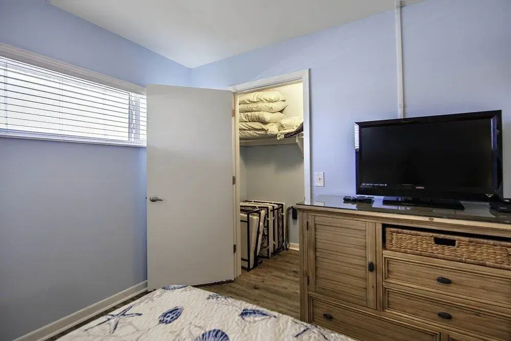 Gulf Shore Condo #117 - 1 Br condo by RedAwning