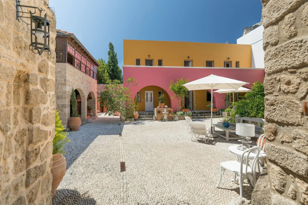 Saint Artemios Hotel and Oriental Suites