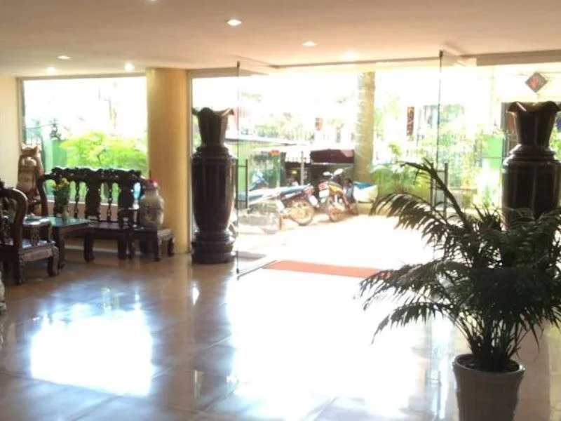 Phuong Dong Hotel